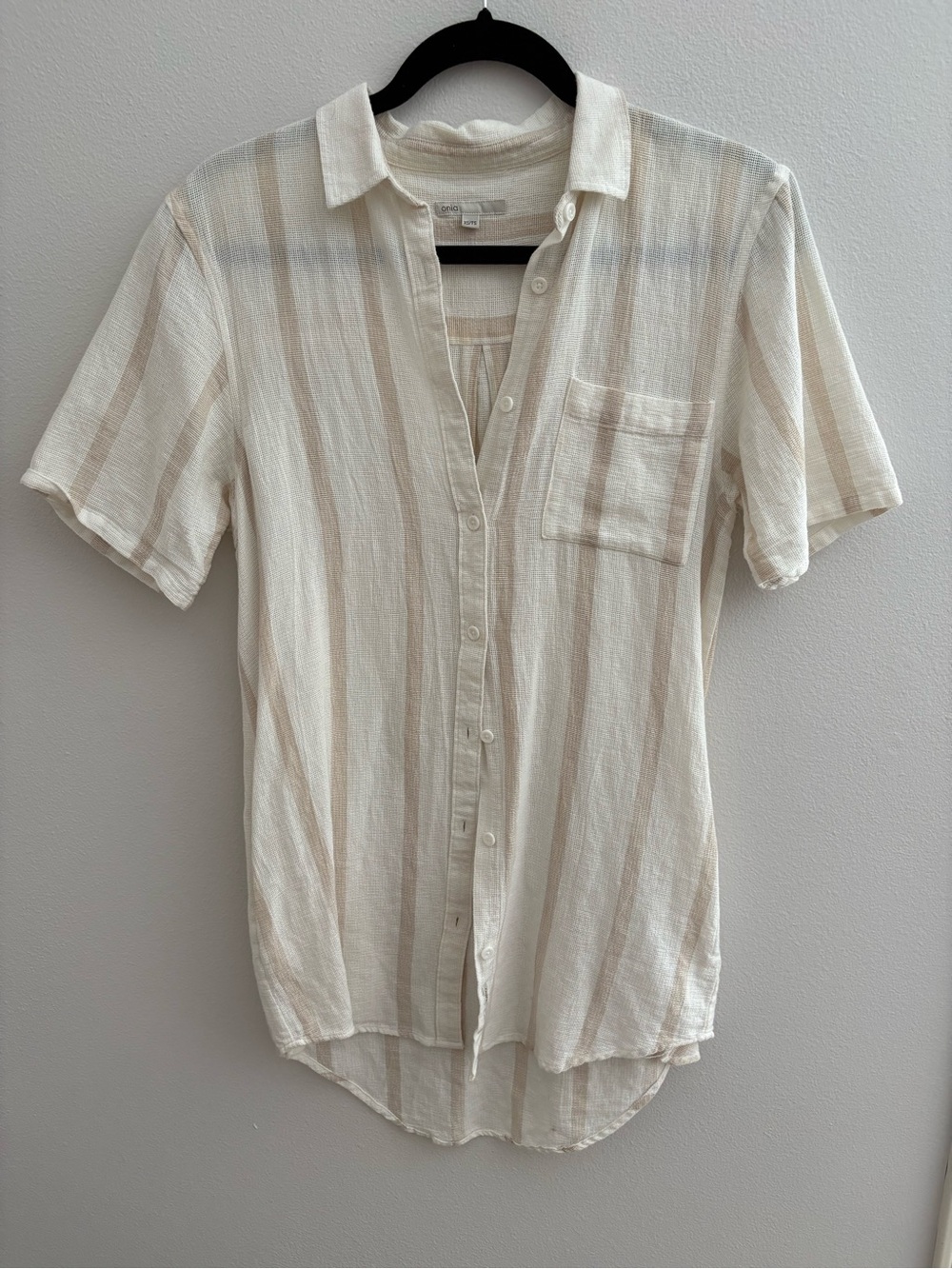 Onia Cream and Tan Striped Short-Sleeve Button-Up Shirt